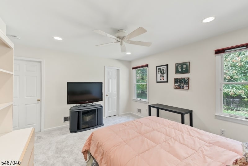 109 Meadowbrook Rd