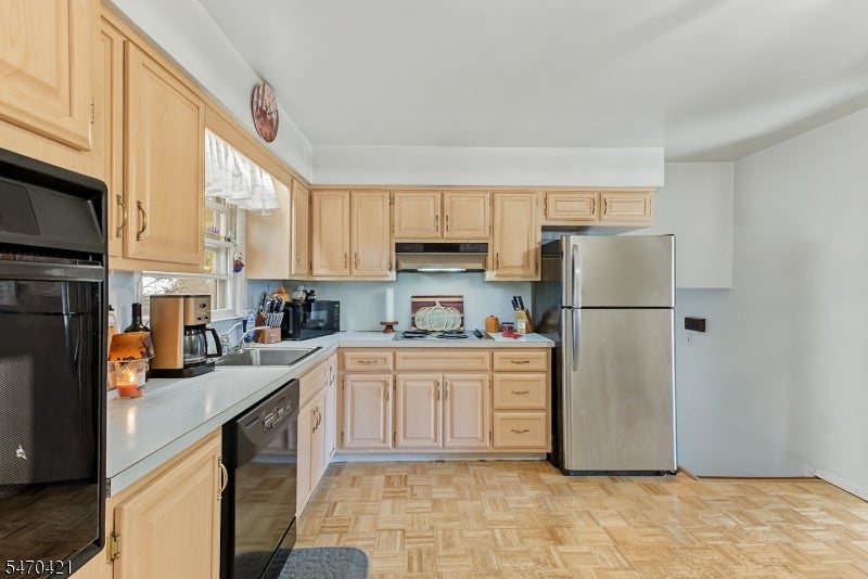 9 Morningside Dr