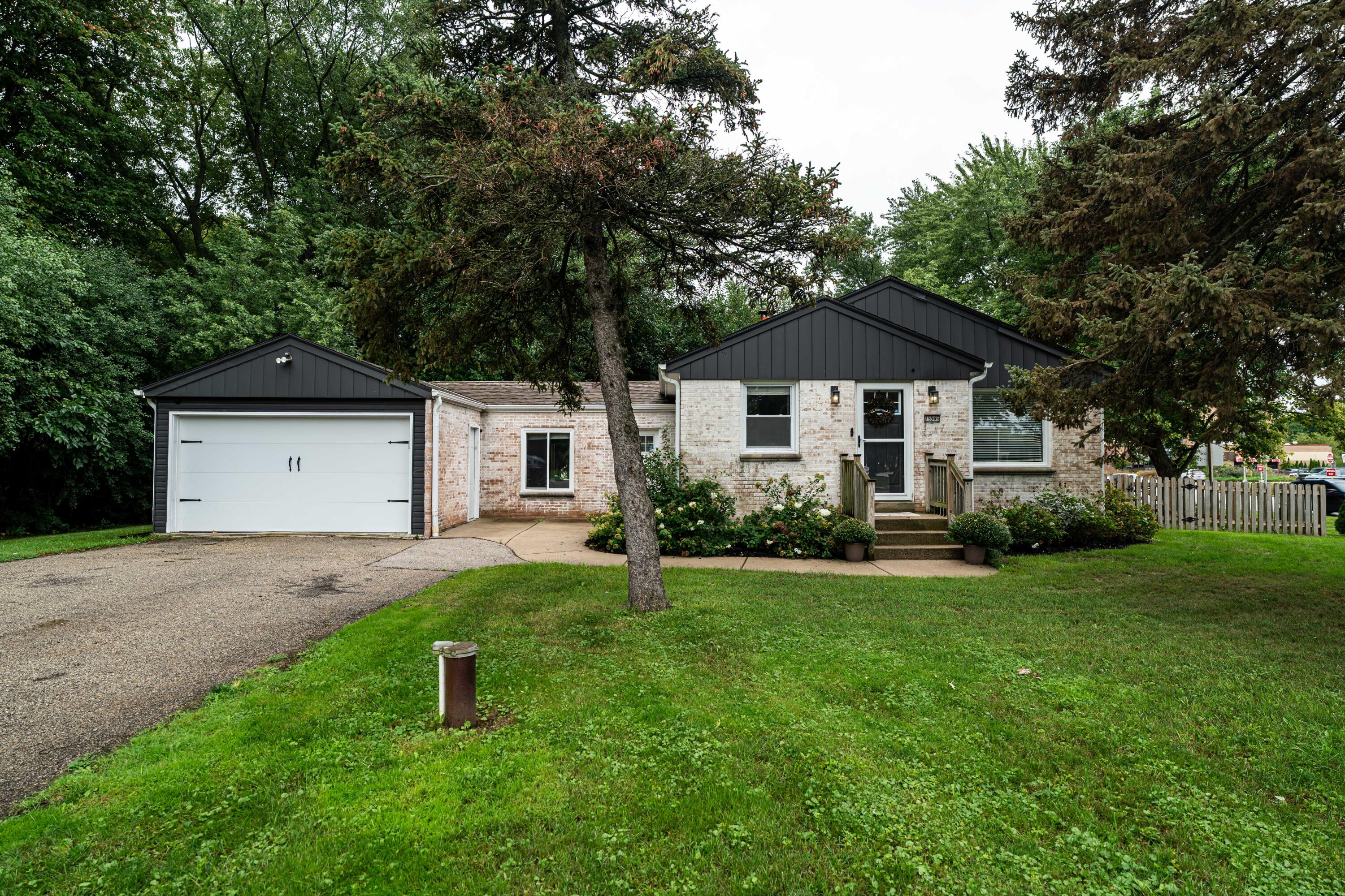 15565 Carpenter Rd