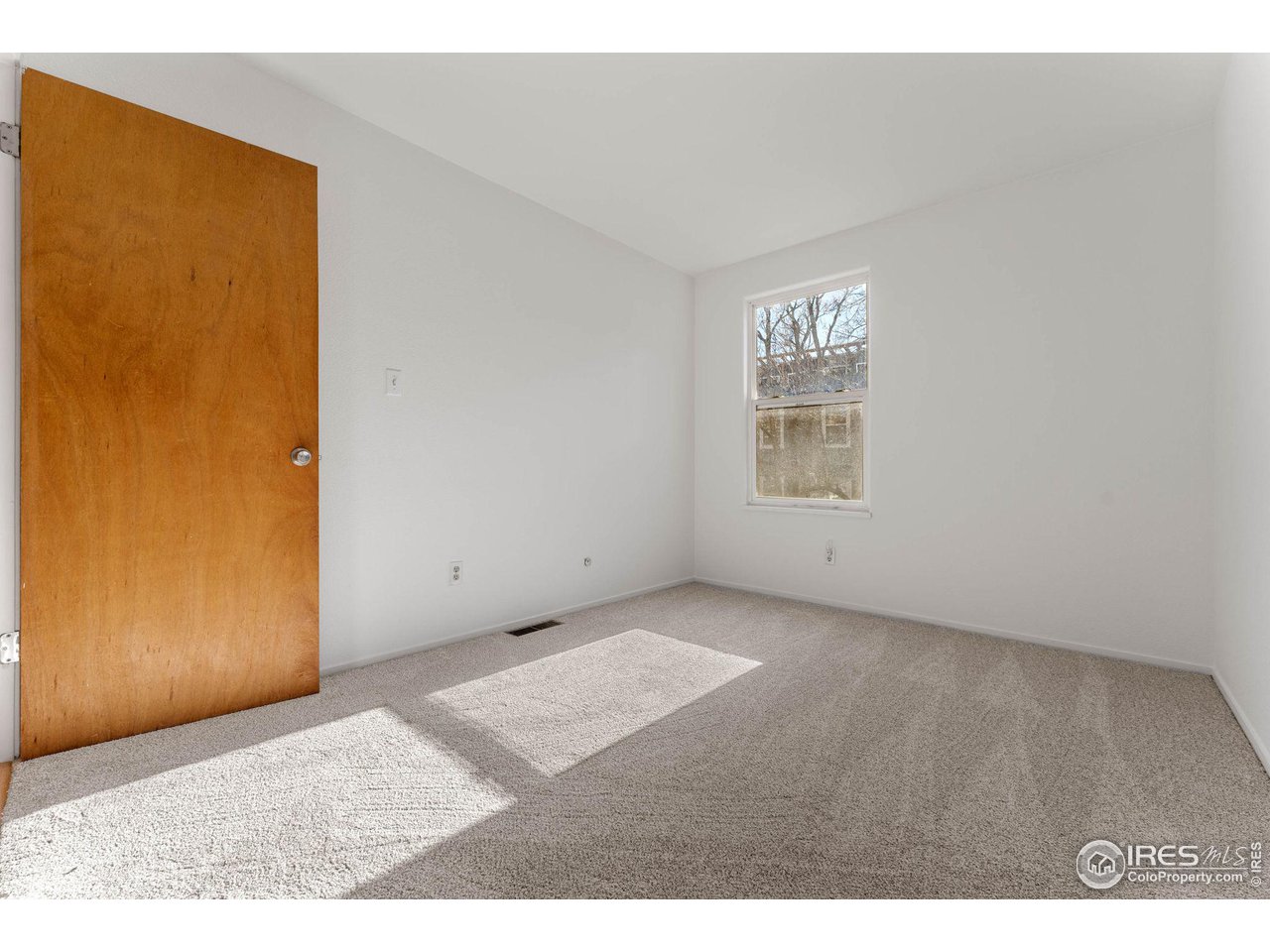 1111 Maxwell Ave 218
