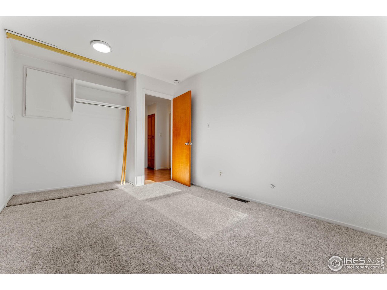 1111 Maxwell Ave 218
