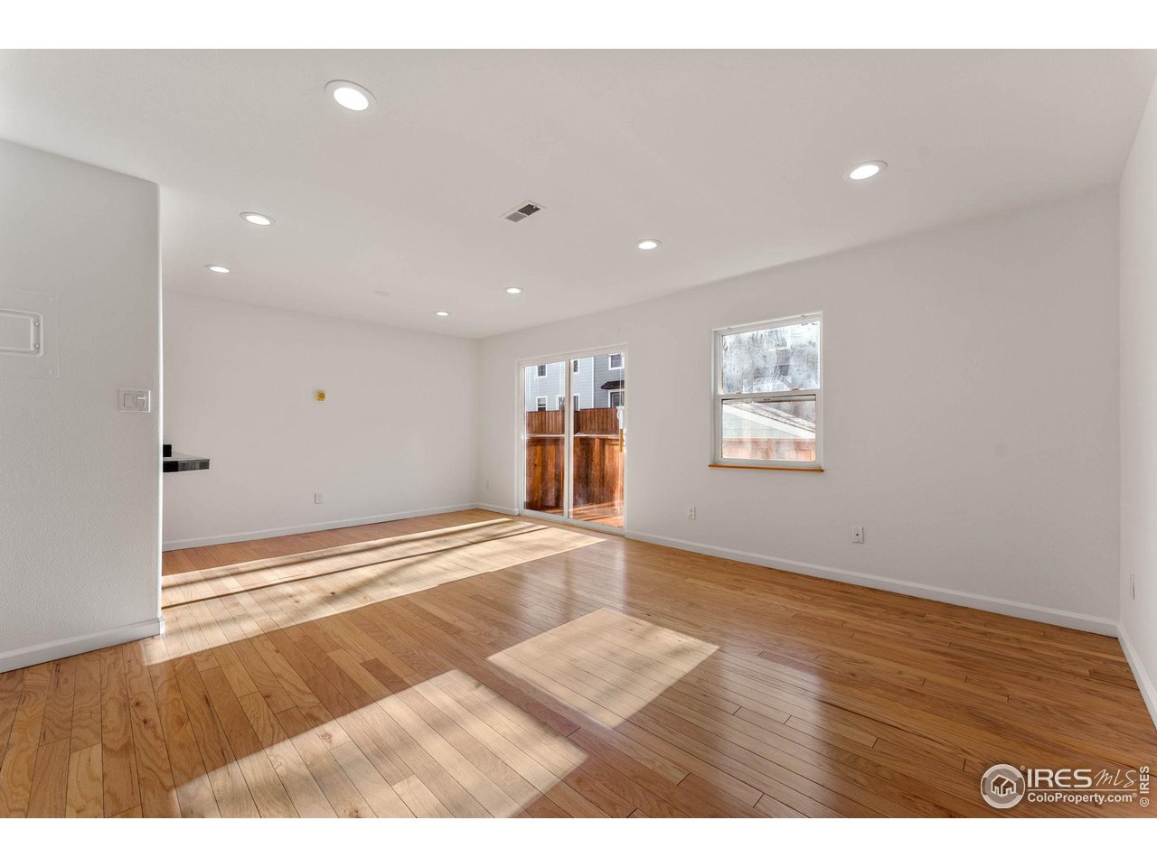 1111 Maxwell Ave 218