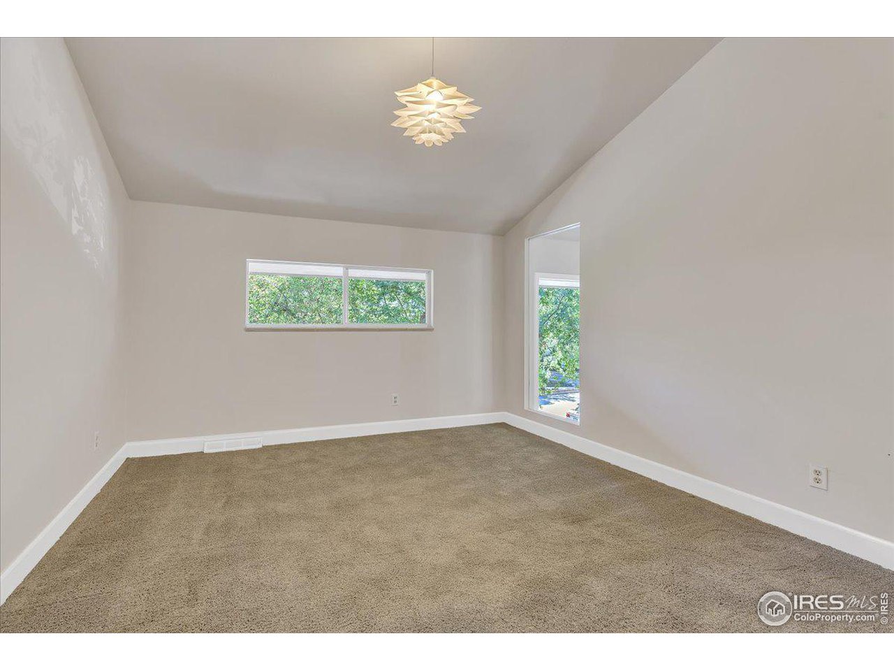 1531 Bradley Dr