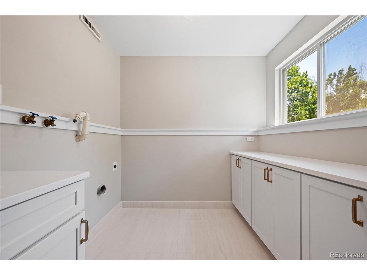 1115 Delphi Dr
