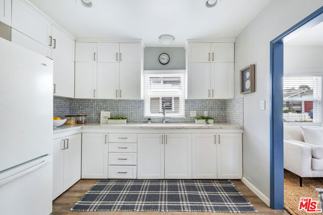 1025 2nd St
