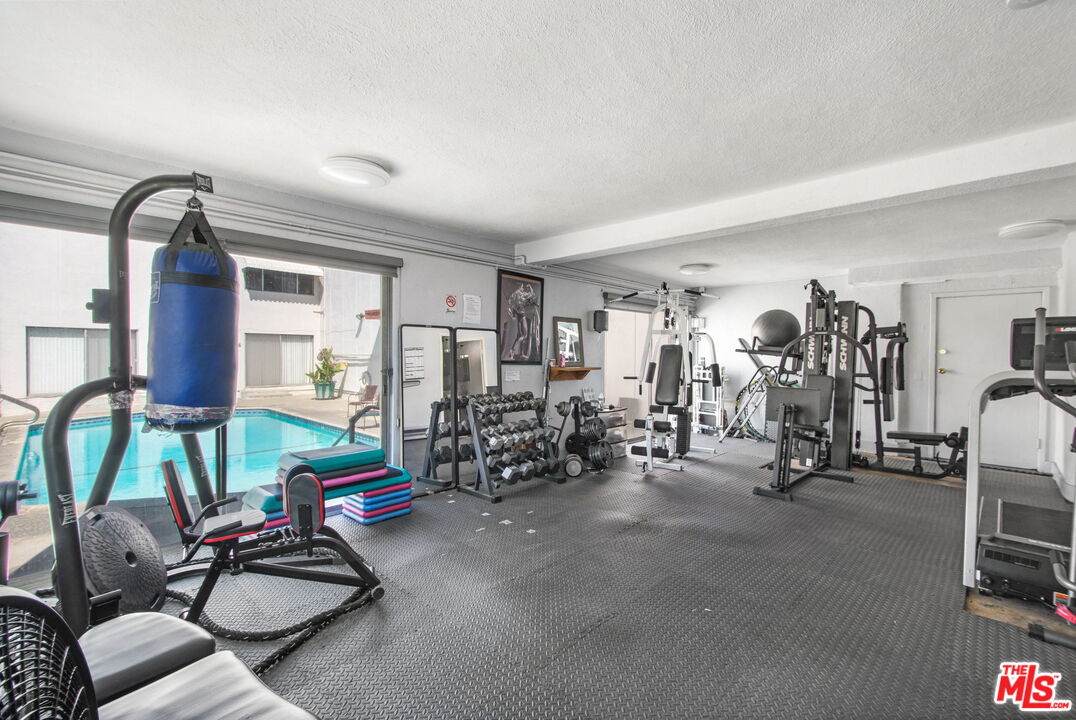 7129 Coldwater Canyon Ave Unit: 10