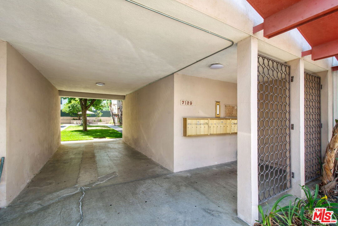 7129 Coldwater Canyon Ave Unit: 10