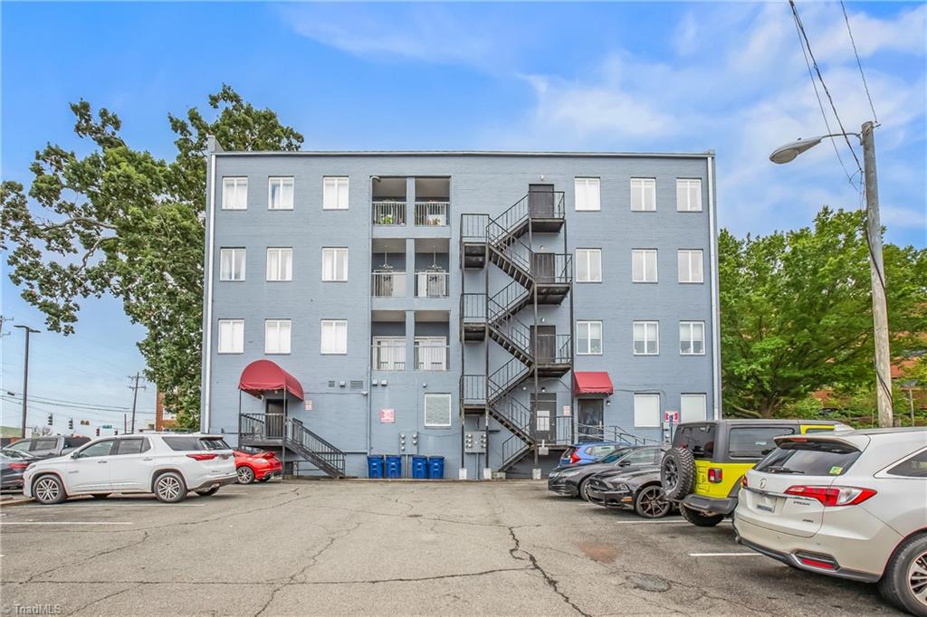 811 W 5th Street # 301, Winston-Salem Unit: 301