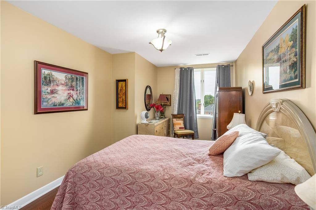 811 W 5th Street # 301, Winston-Salem Unit: 301