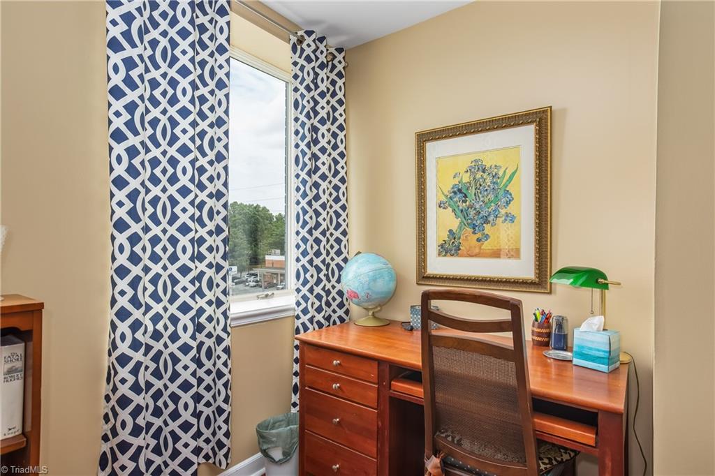 811 W 5th Street # 301, Winston-Salem Unit: 301