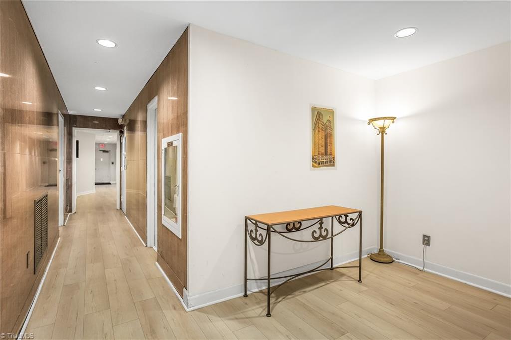 811 W 5th Street # 301, Winston-Salem Unit: 301