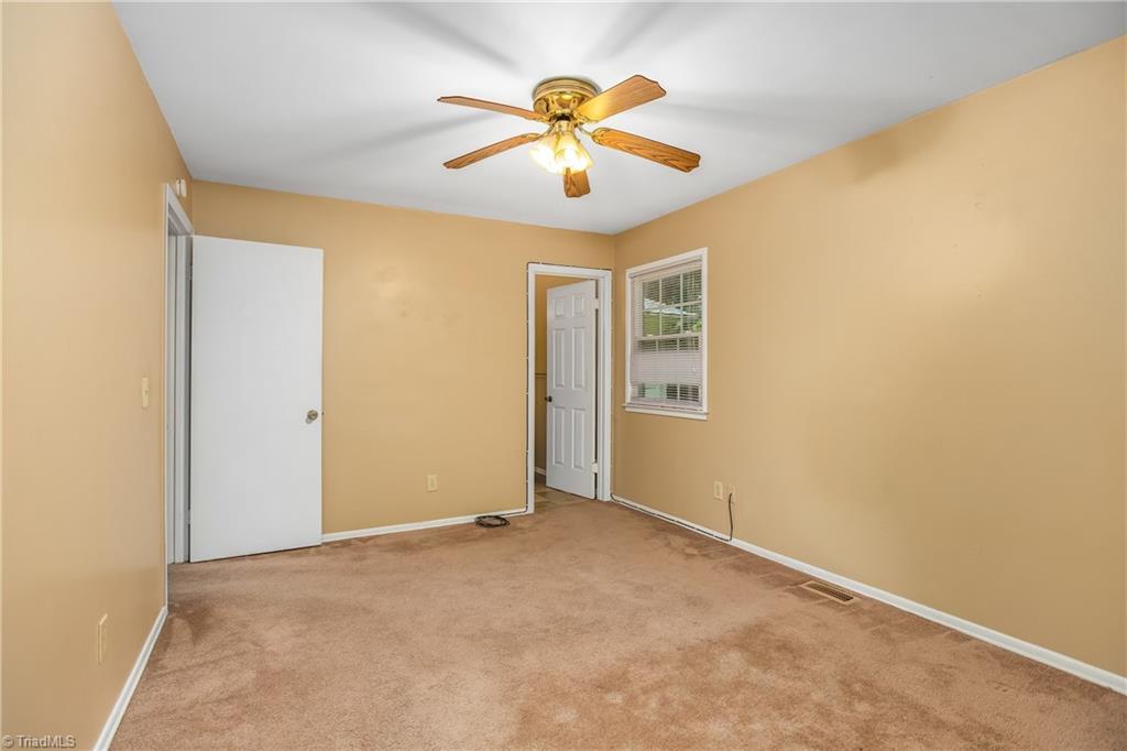 860 Duckview Court, Winston-Salem