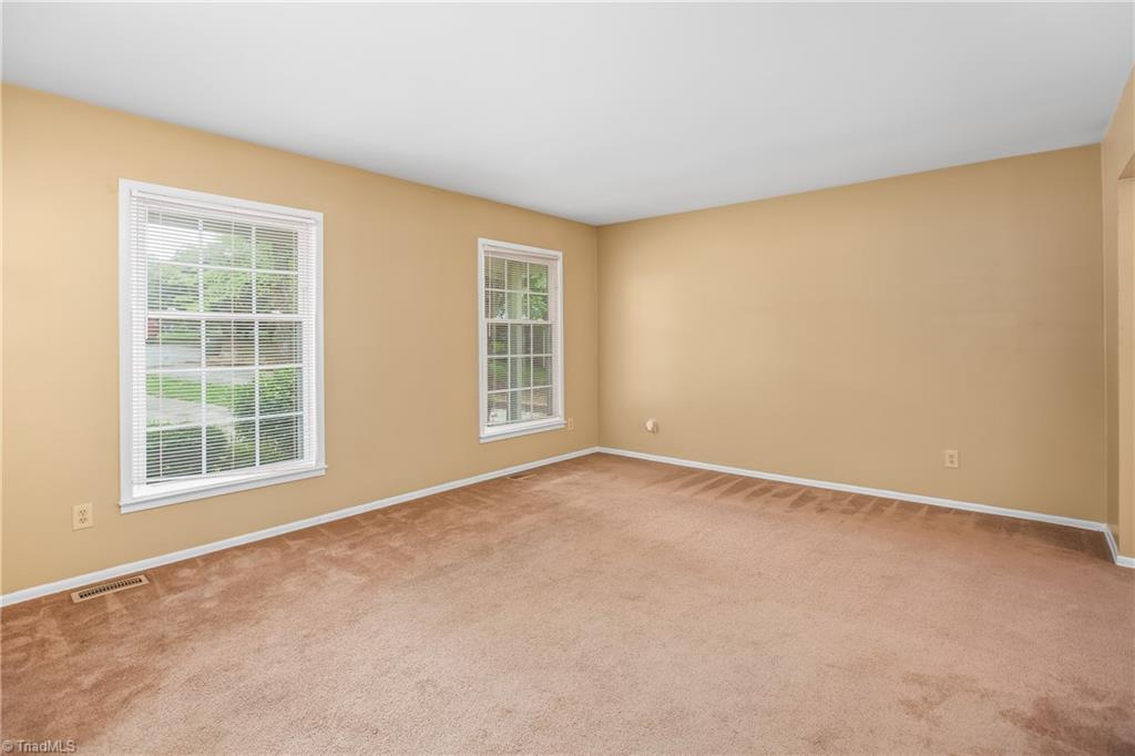 860 Duckview Court, Winston-Salem