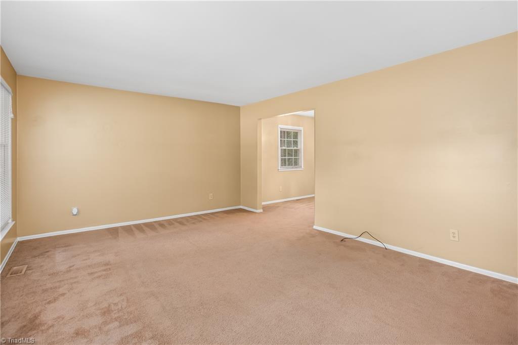 860 Duckview Court, Winston-Salem