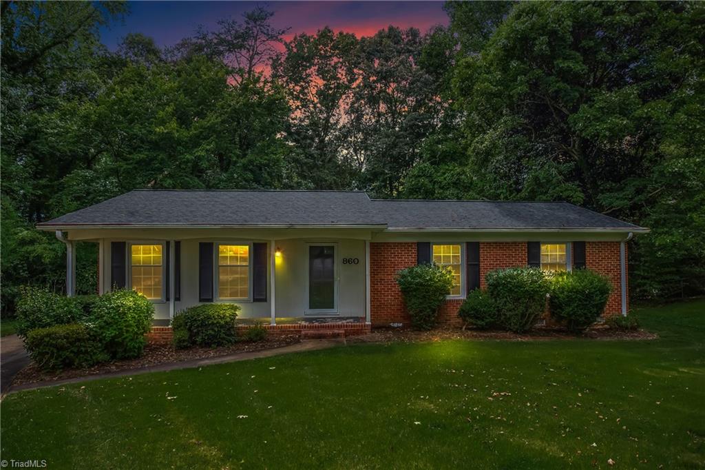860 Duckview Court, Winston-Salem