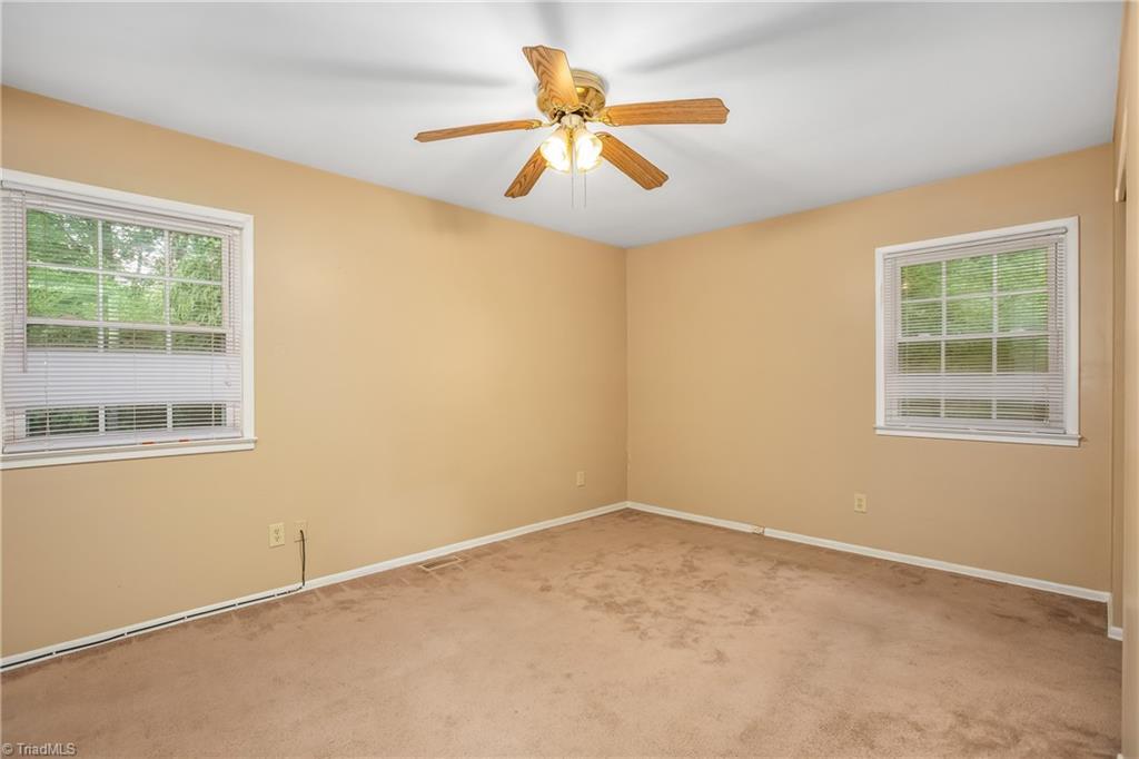 860 Duckview Court, Winston-Salem