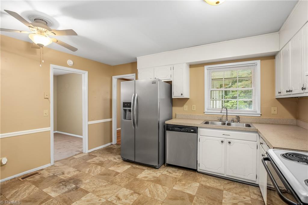 860 Duckview Court, Winston-Salem