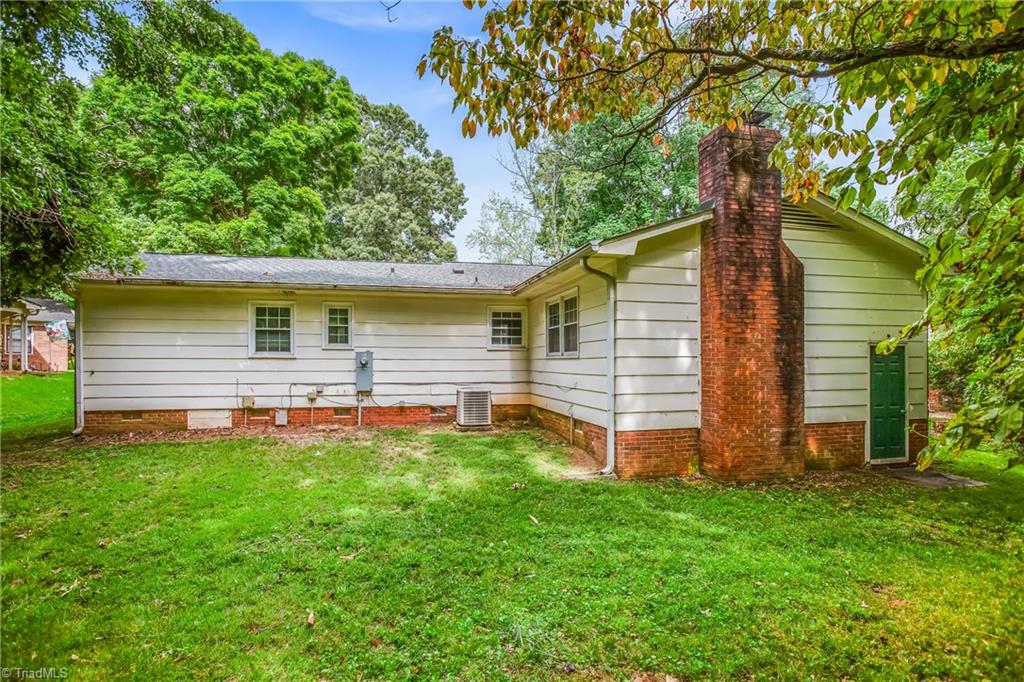 860 Duckview Court, Winston-Salem