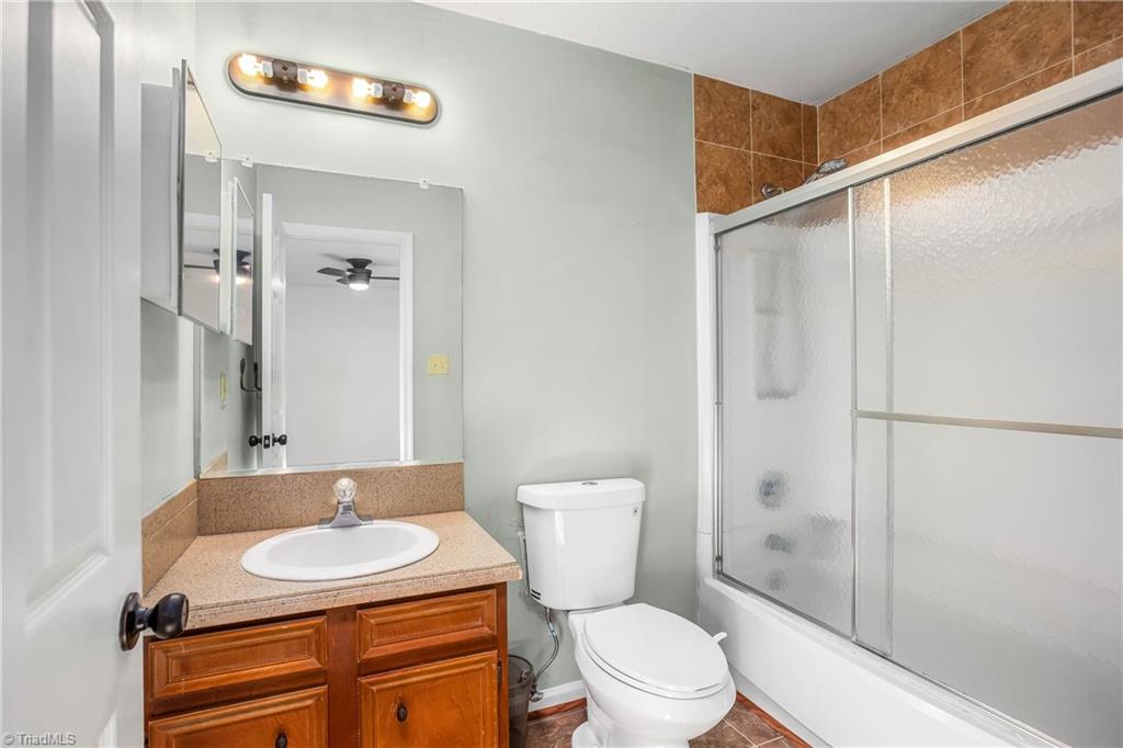 124 Cloister Oaks Circle, Winston-Salem