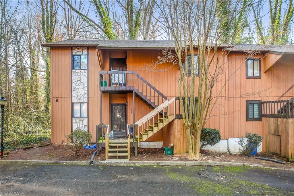 124 Cloister Oaks Circle, Winston-Salem