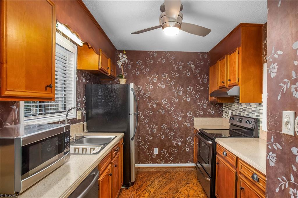 124 Cloister Oaks Circle, Winston-Salem