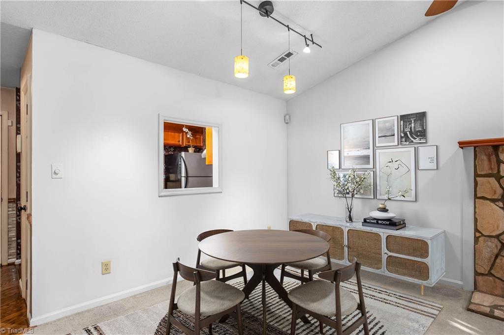 124 Cloister Oaks Circle, Winston-Salem