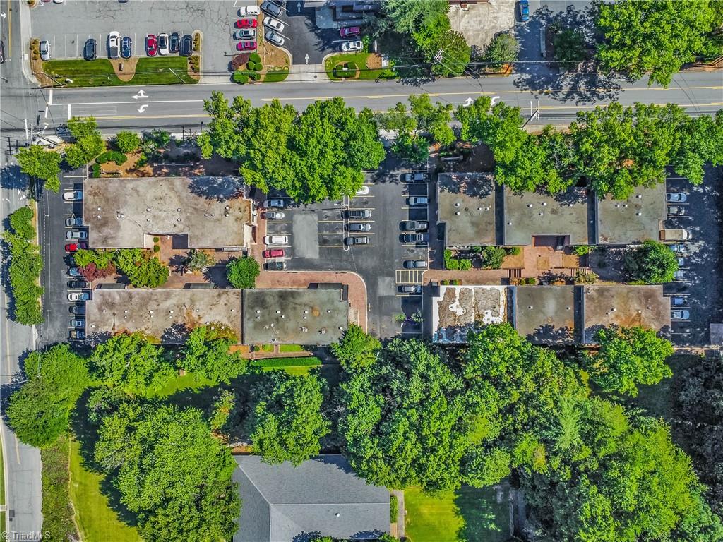1725 S Hawthorne Road, Winston-Salem