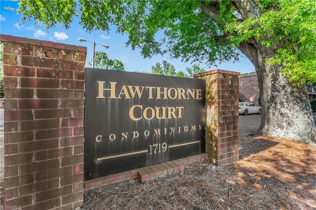 1725 S Hawthorne Road, Winston-Salem