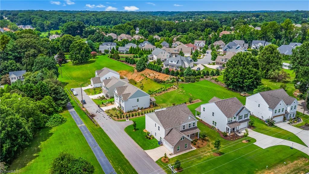4912 Lark Commons Ln