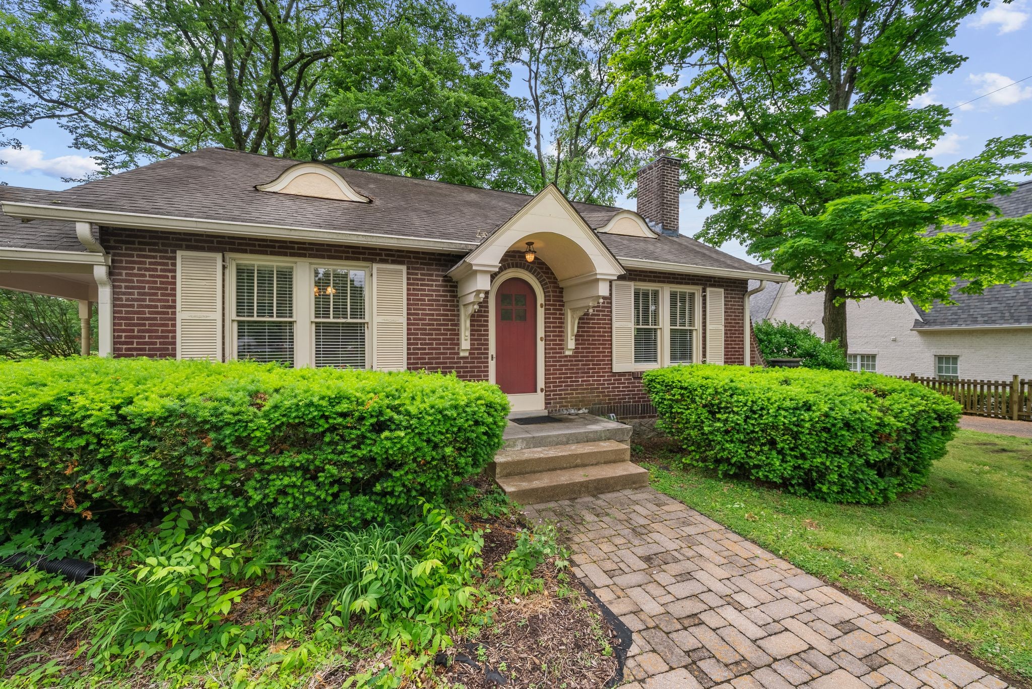 1009 Glendale Ln