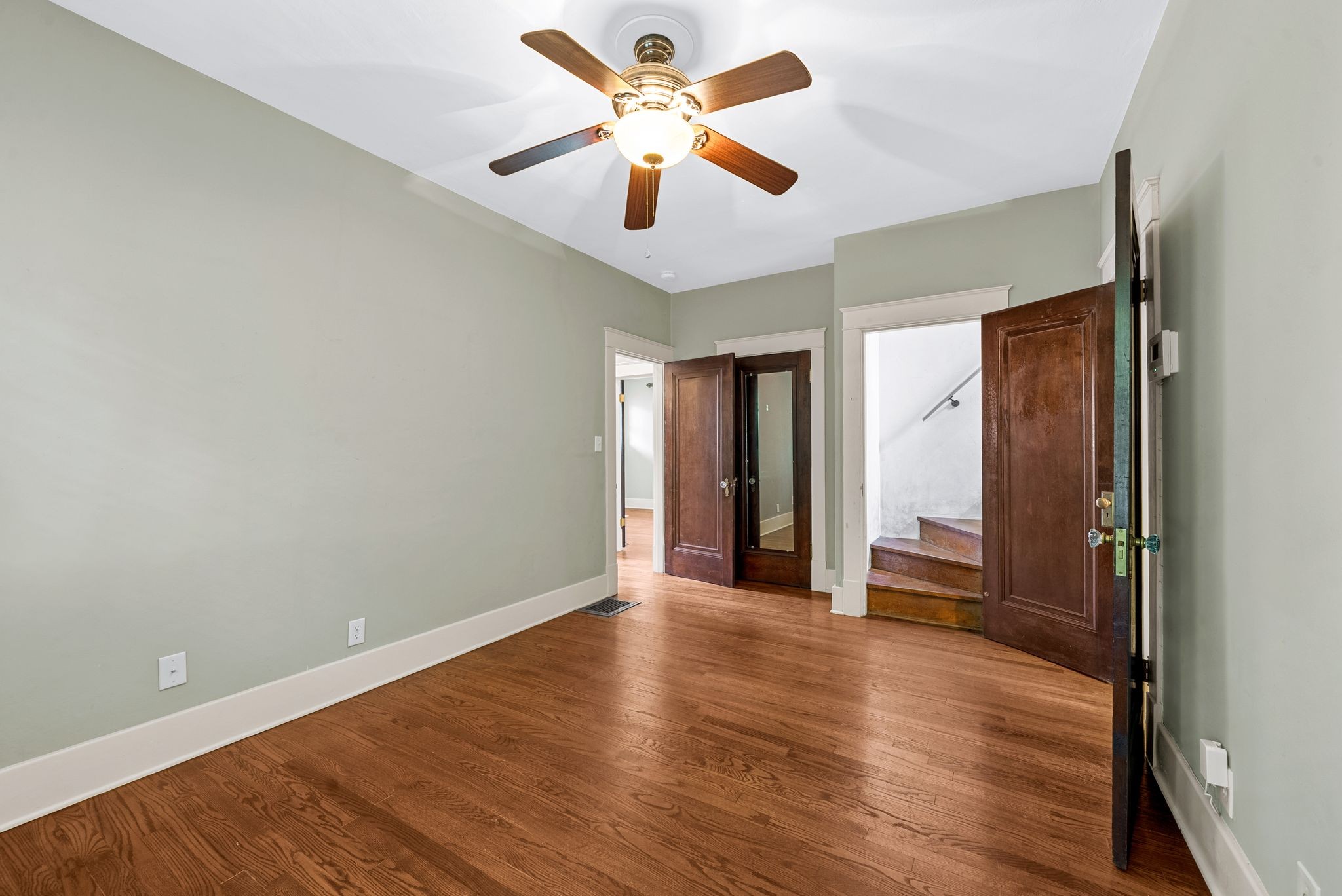 1009 Glendale Ln
