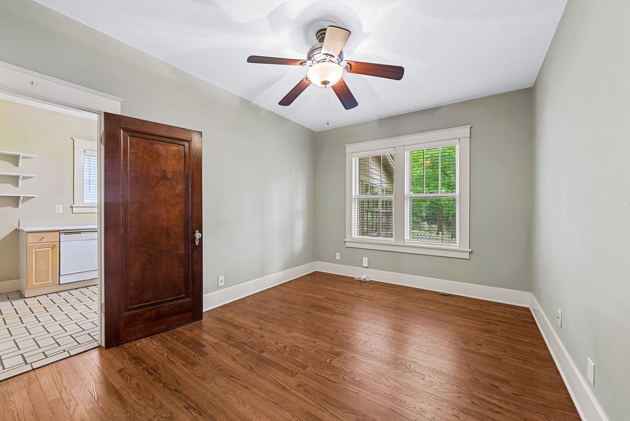 1009 Glendale Ln