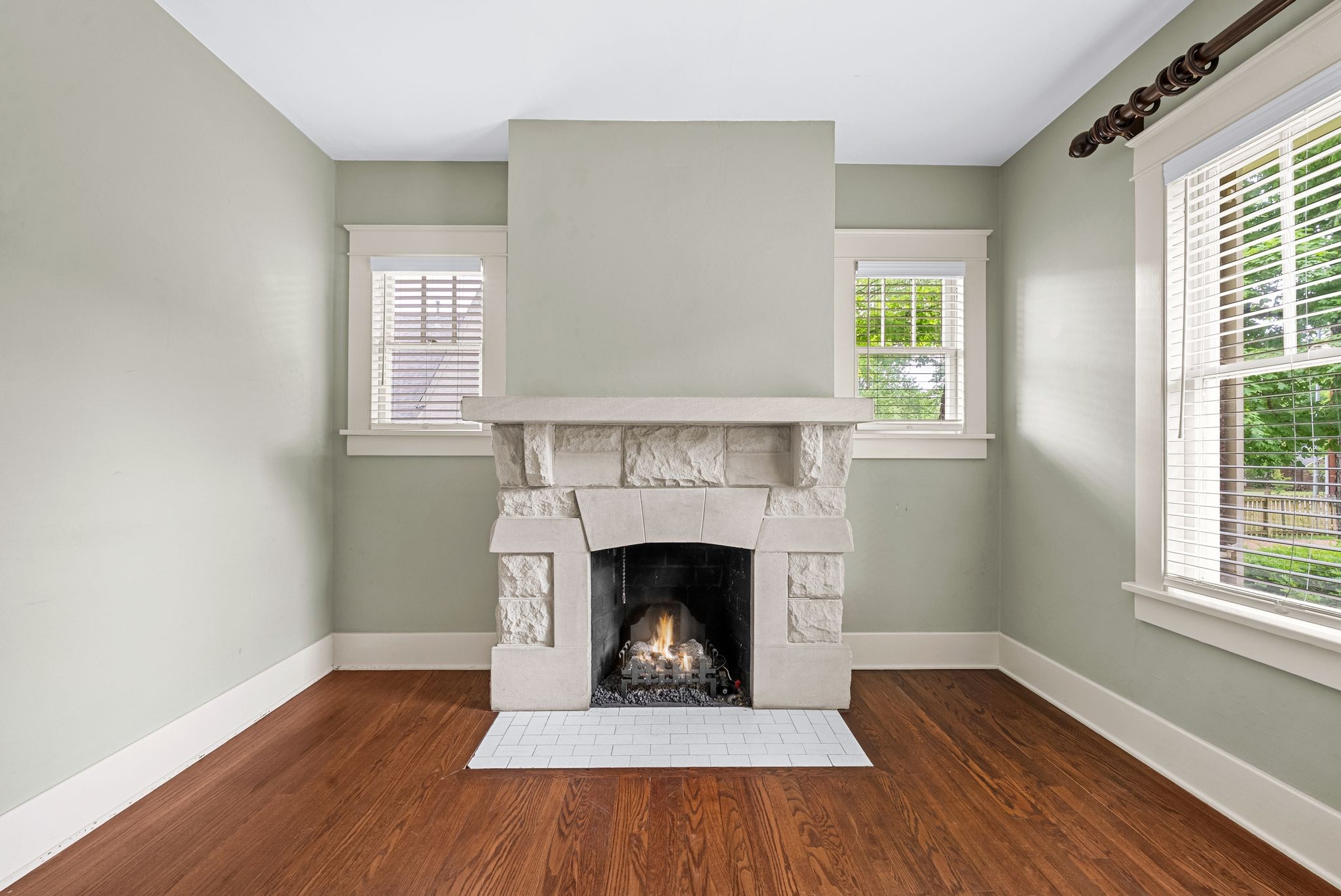 1009 Glendale Ln