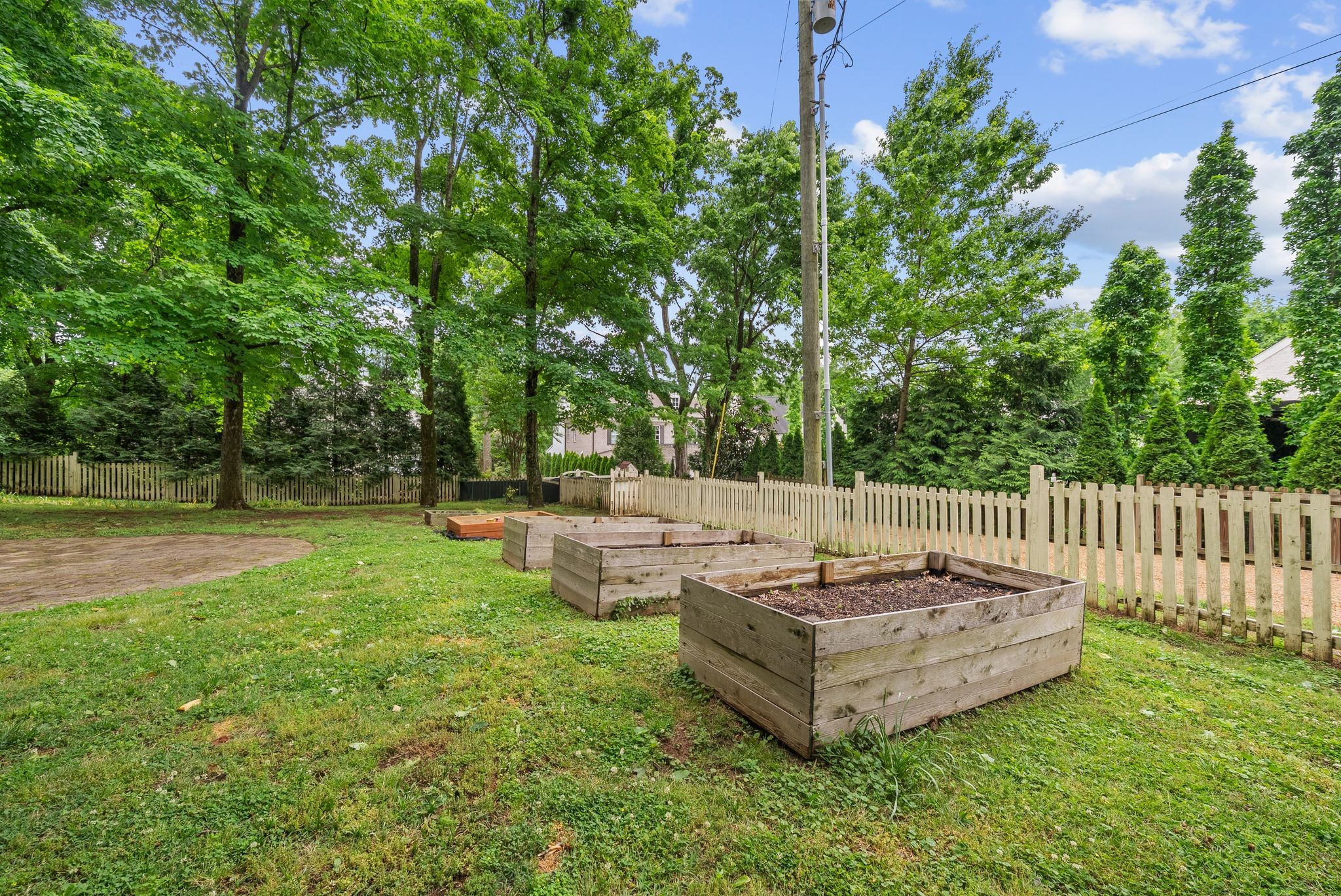 1009 Glendale Ln