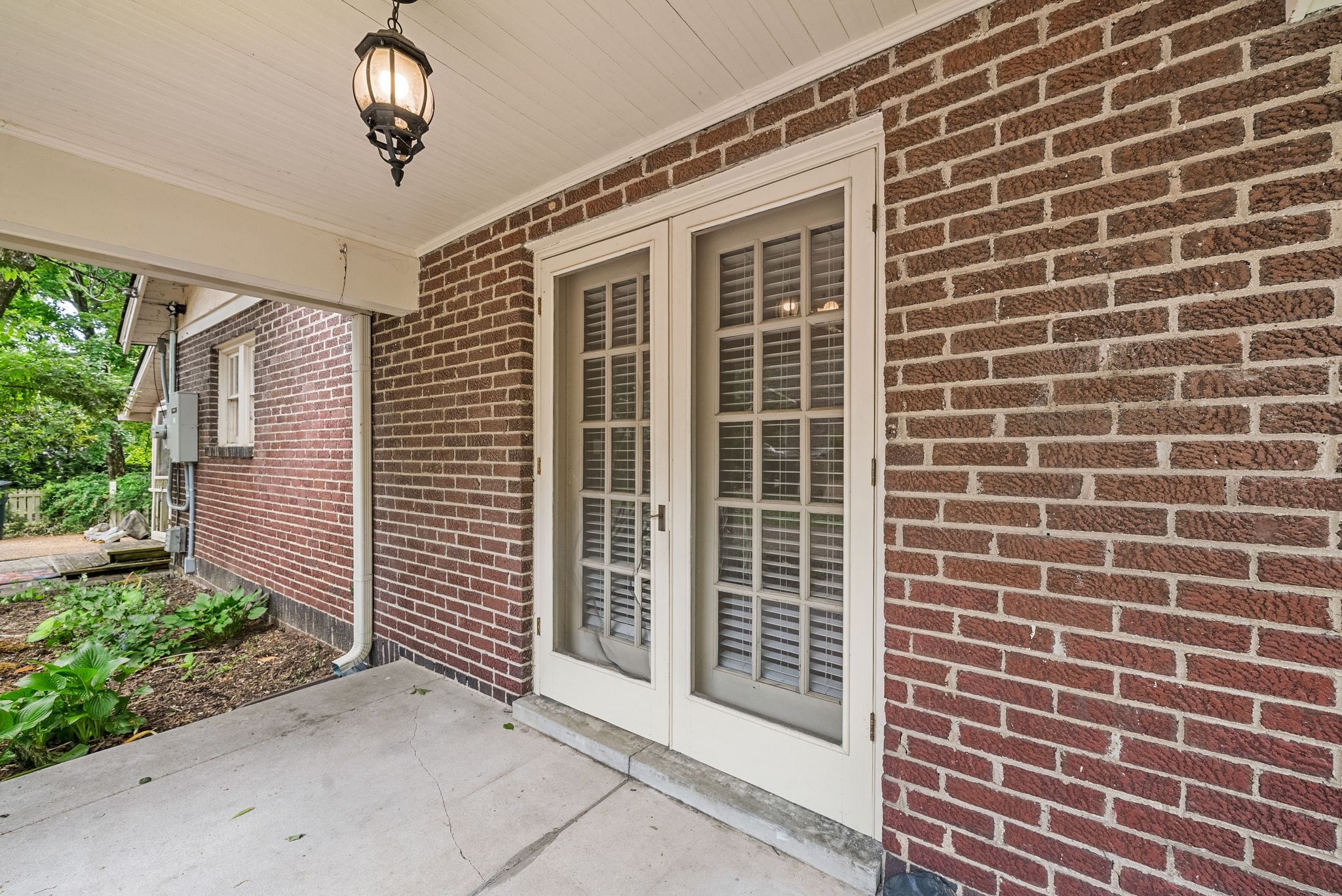 1009 Glendale Ln