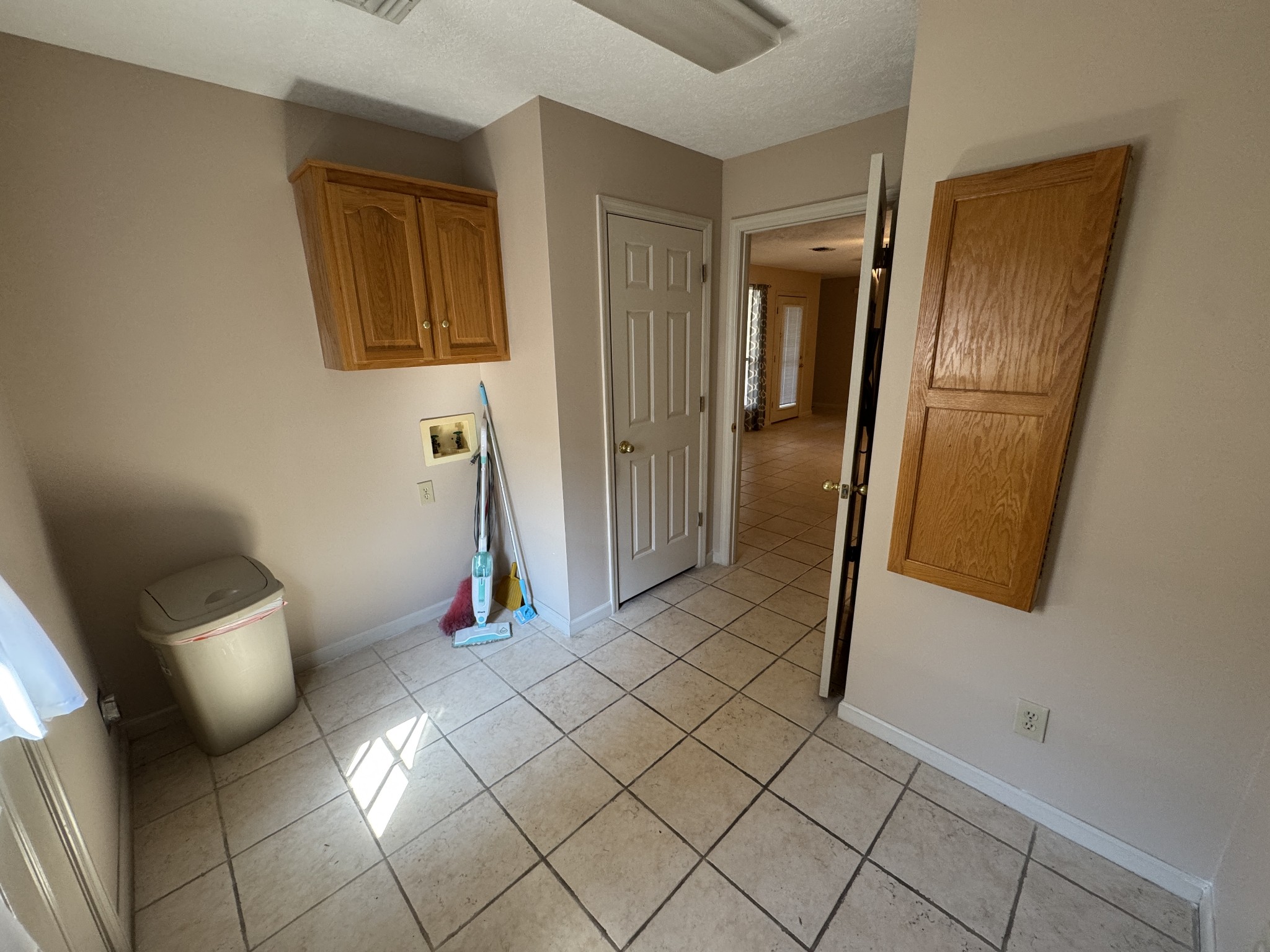 410 Castlewood Ln