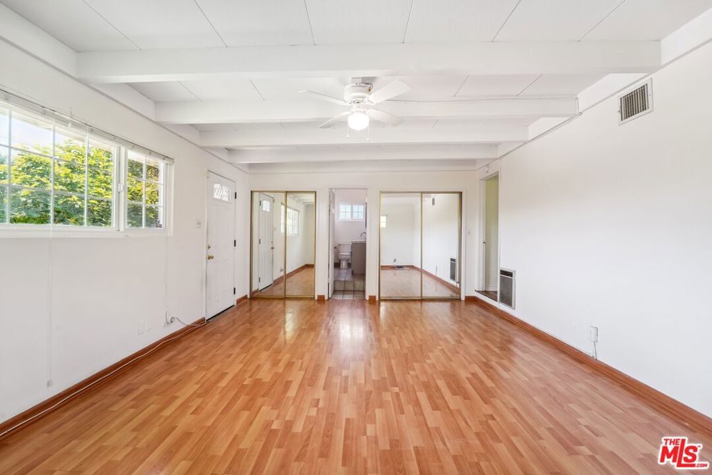 2605 S Bentley Avenue