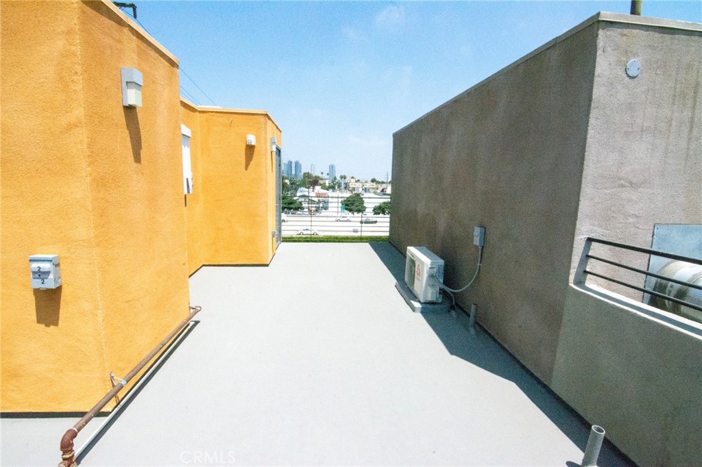 11254 Mississippi Avenue Unit: 4