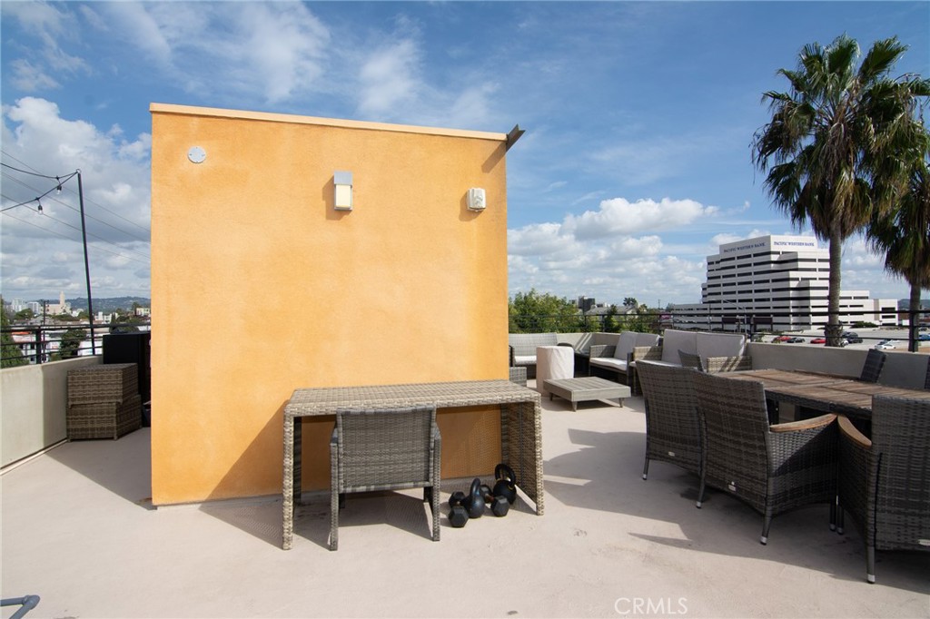 11254 Mississippi Avenue Unit: 4