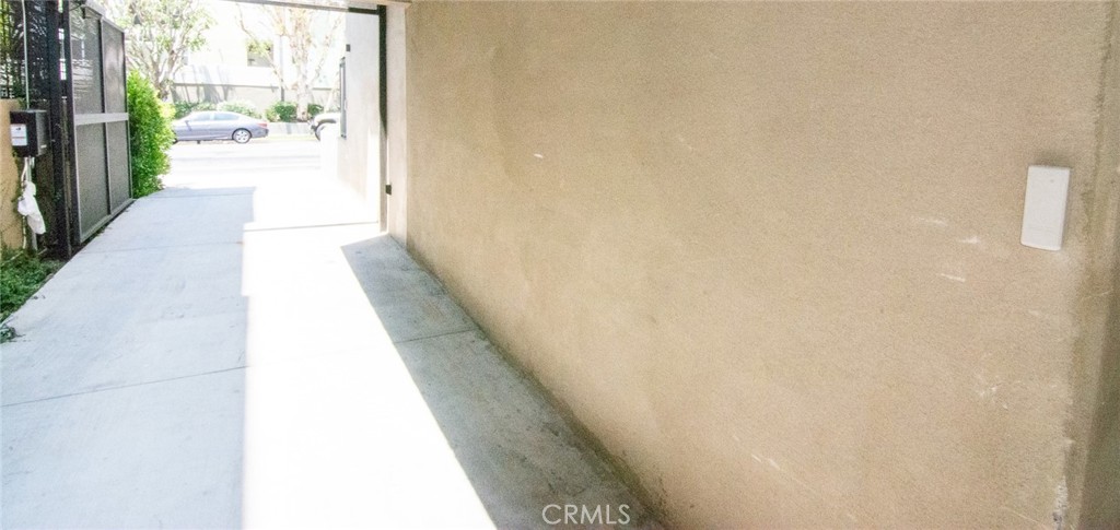 11254 Mississippi Avenue Unit: 4