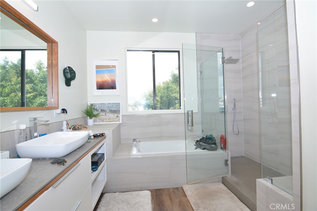 11254 Mississippi Avenue Unit: 4