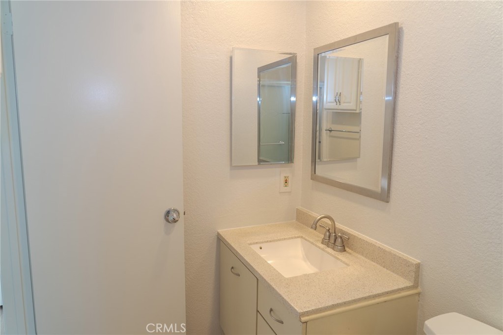 13 Pineoak Unit: 104