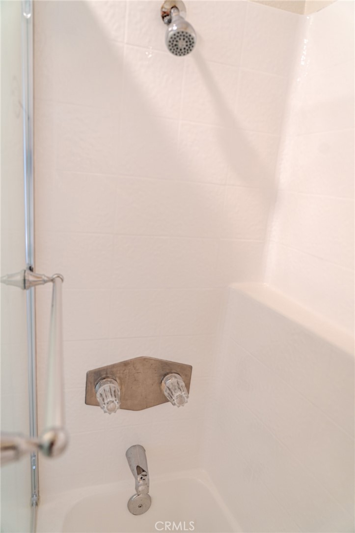 13 Pineoak Unit: 104