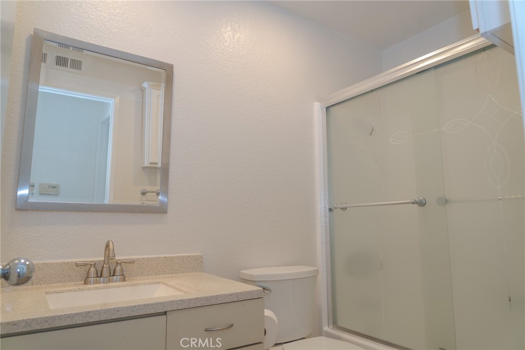 13 Pineoak Unit: 104