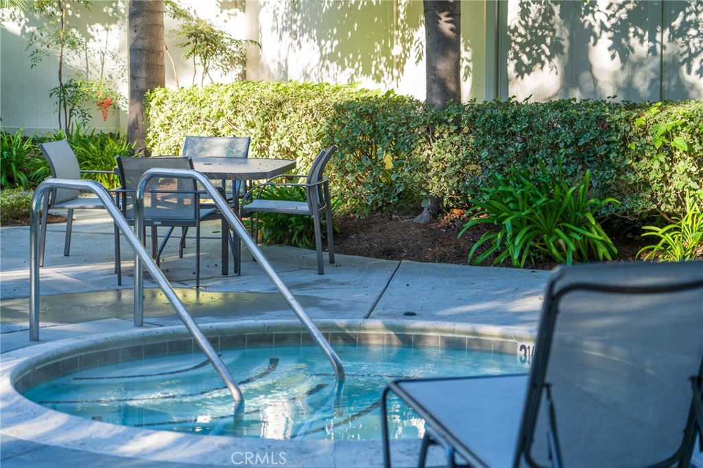 13 Pineoak Unit: 104