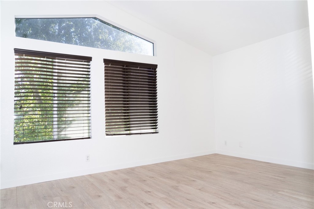 13 Pineoak Unit: 104