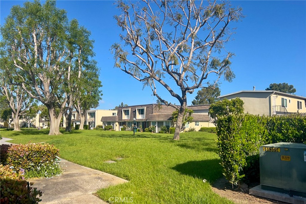 10079 Sparrow Avenue