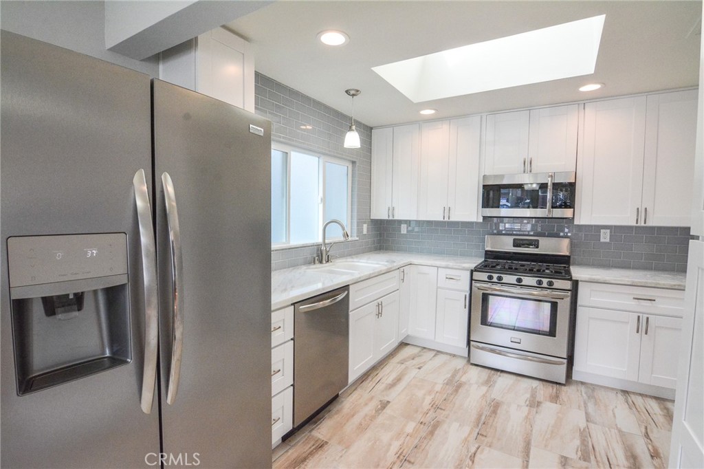 2226 Etiwanda Street 2