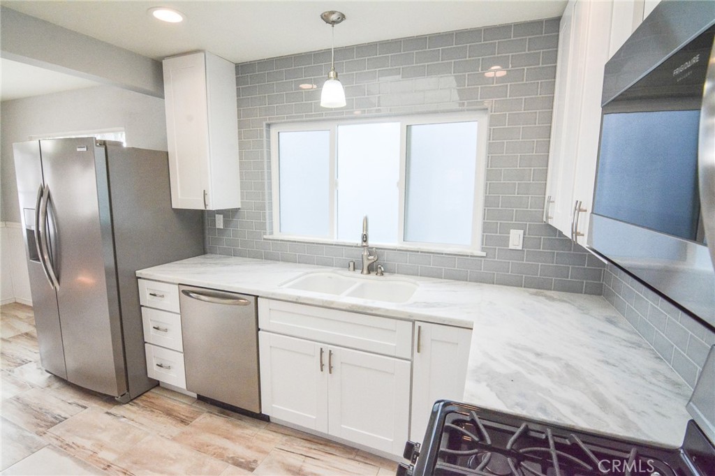 2226 Etiwanda Street 2