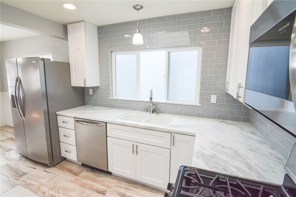 2226 Etiwanda Street 2